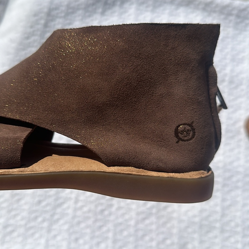 Born wrapped sandal taupe gold shimmer NEW - Picture 7 of 14